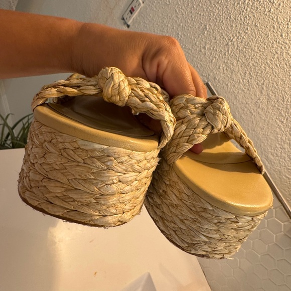 Raye Lin Raffa Wedges - Picture 13 of 13